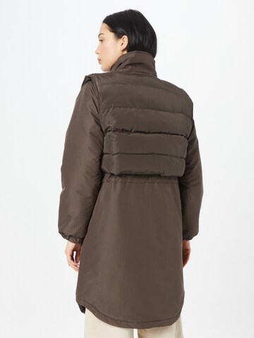 Moves Between-seasons coat in Brown