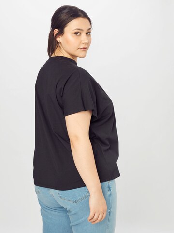 Tricou 'HAILEY' de la Noisy May Curve pe negru