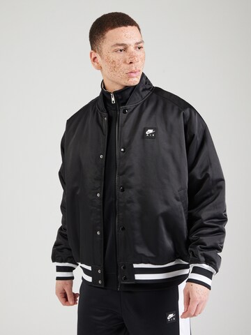 Giacca di mezza stagione 'AIR VARSITY' di Nike Sportswear in nero