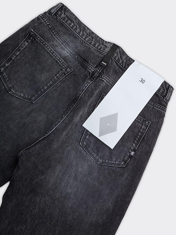 AMISH Regular Jeans i svart
