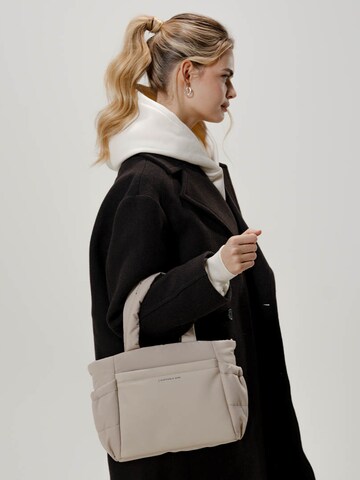 Kapten & Son Handtasche 'Hellvi Cloud Small' in Beige