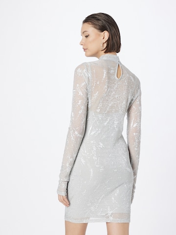 NA-KD Kleid in Silber