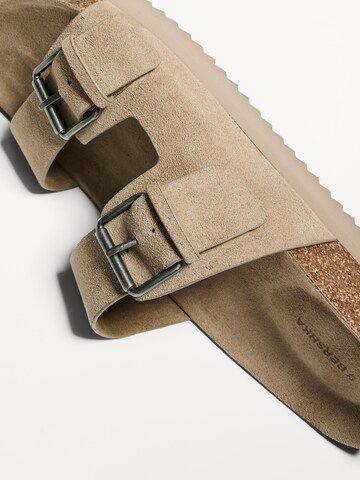 Mule Bershka en beige