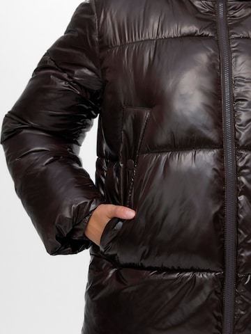 VERO MODA - Chaqueta de invierno 'VMSABRINA' en marrón