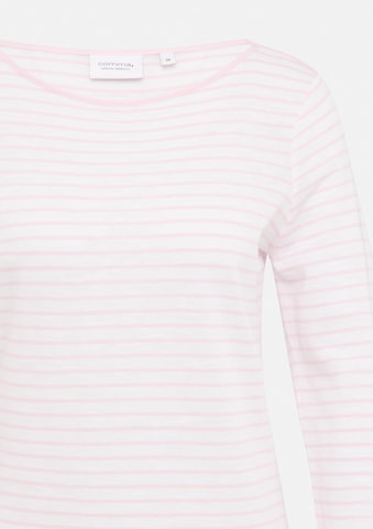 comma casual identity - Camiseta en blanco