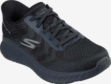Baskets basses SKECHERS en noir : devant