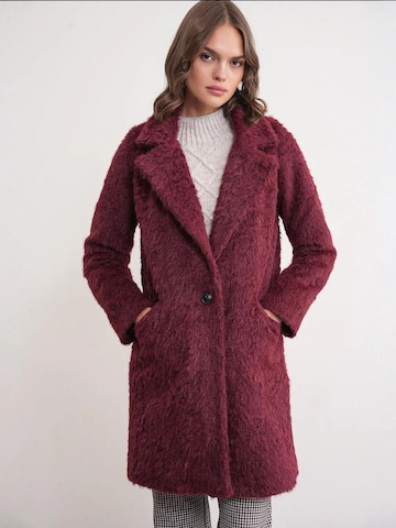 MixRay Tussenmantel in Rood: voorkant