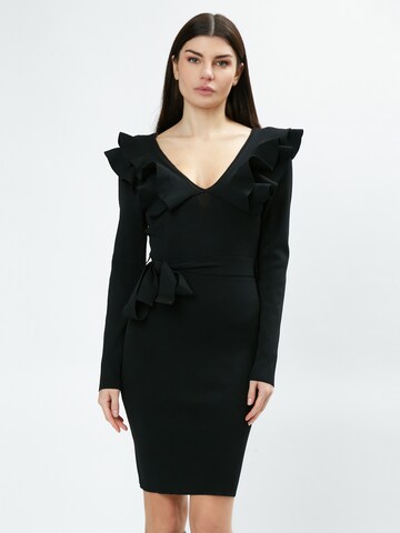 Abito in maglia di Influencer in nero: frontale