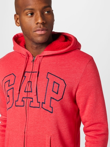 GAP - Sudadera con cremallera en rojo