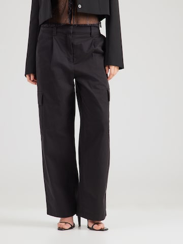 Calvin Klein Jeans Lużny krój Bojówki w kolorze czarny: przód