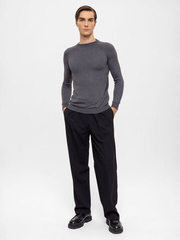 Pullover di Antioch in grigio
