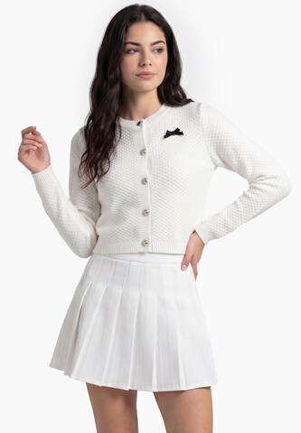 MYMO Knit Cardigan in White: front
