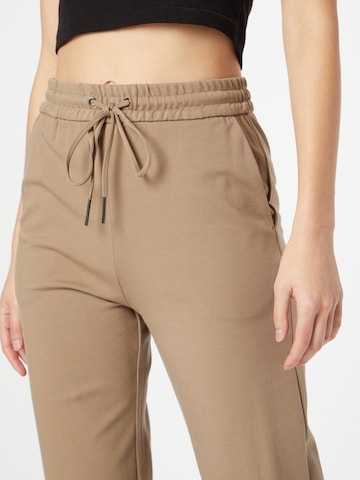 VERO MODA Regular Trousers 'Evana' in Brown