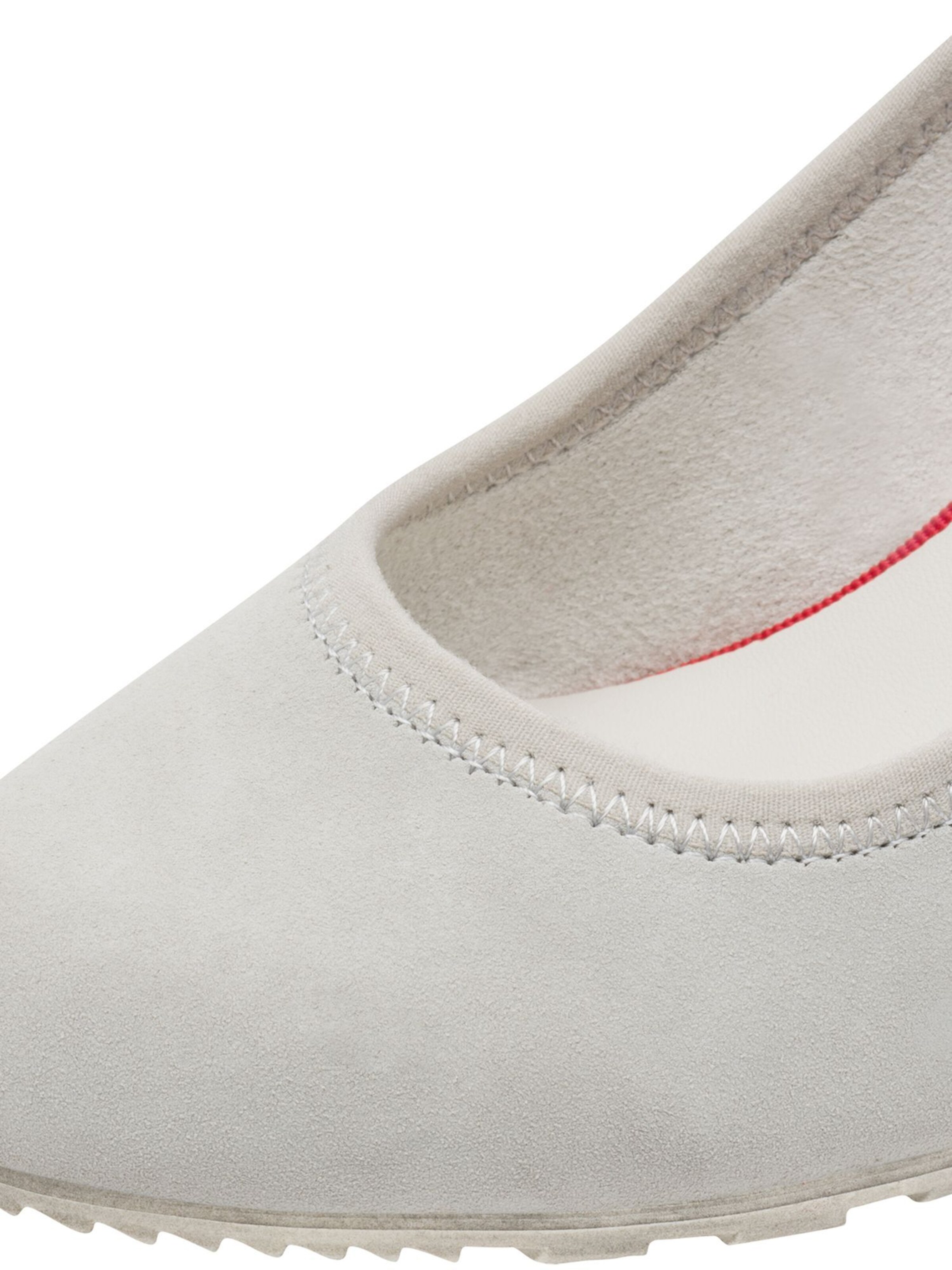 s.Oliver Pumps in White