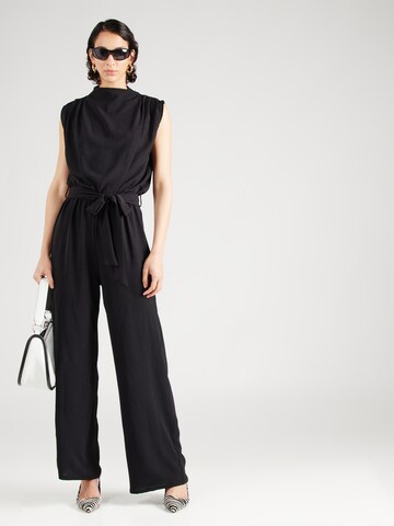 SISTERS POINT Jumpsuit 'GUTO' in Schwarz