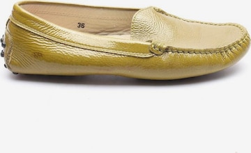 Tod's Flats & Loafers in 36 in Green: front