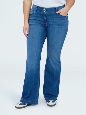 Fiorella Rubino Flared Jeans in Blauw: voorkant
