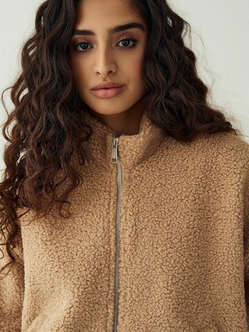 Noella Jacket ' N-Mable Jacket ' in Beige