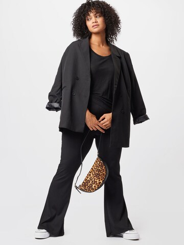 Selected Femme Curve Shirt 'Line' in Zwart