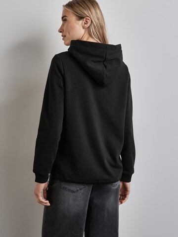 STREET ONE Sweatshirt in Schwarz