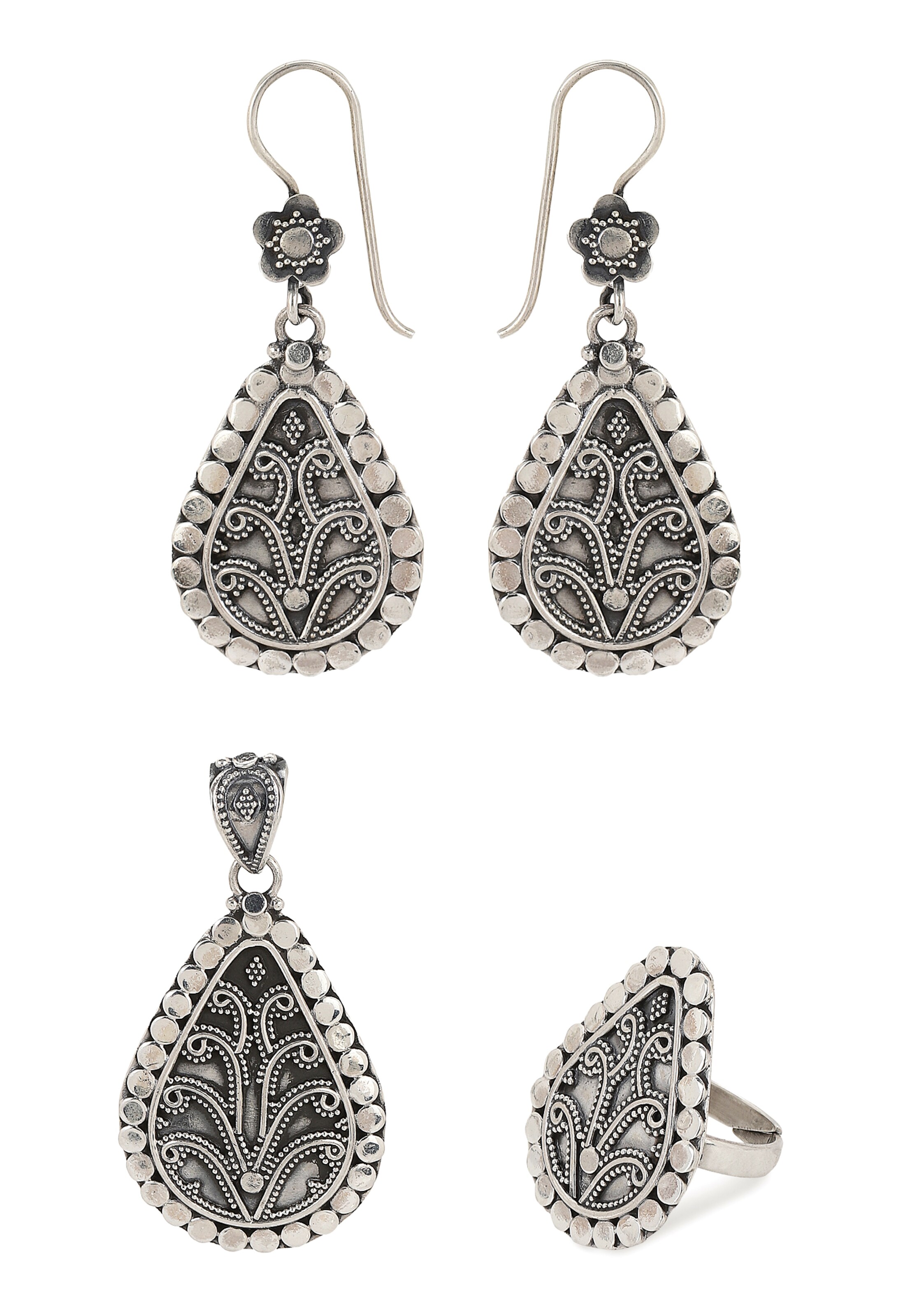 IZIA Sieraden set in Zilver: voorkant