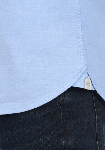 Coupe regular Chemise Casual Friday en bleu
