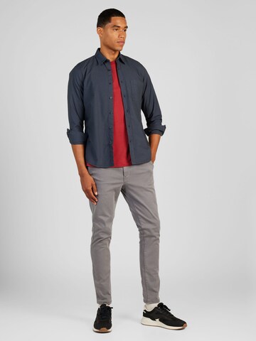 LEVI'S ® - Camisa 'The Essential' em vermelho