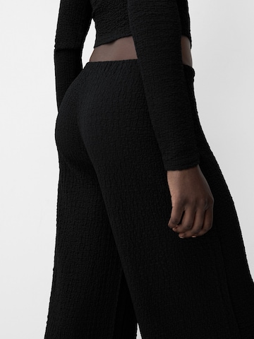Bershka Wide leg Trousers in Black