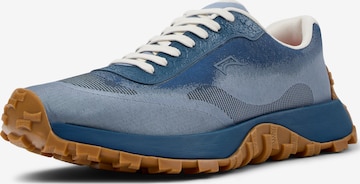Baskets basses ' Drift Trail ' CAMPER en bleu : devant