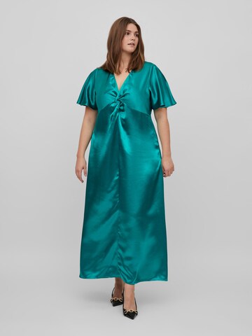 Robe de soirée 'Sittas' Vila Curve en vert : devant