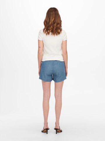 Only Maternity Regular Shorts in Blau