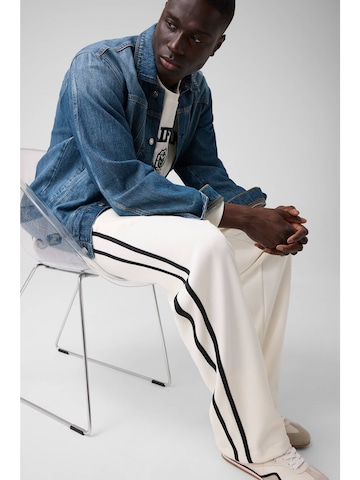 GUESS Loose fit Pants in White