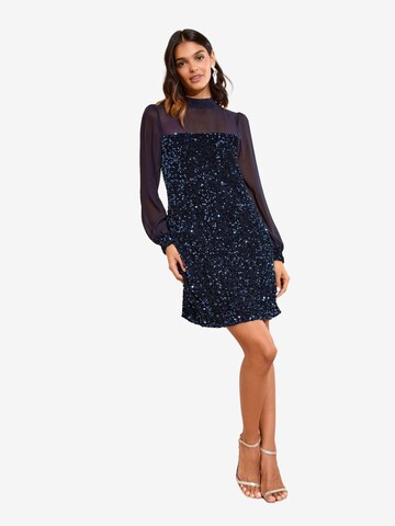 Friends Like These Рокля в синьо: отпред