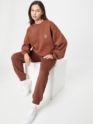 Smiles Sweatshirt 'Pascal' in Braun