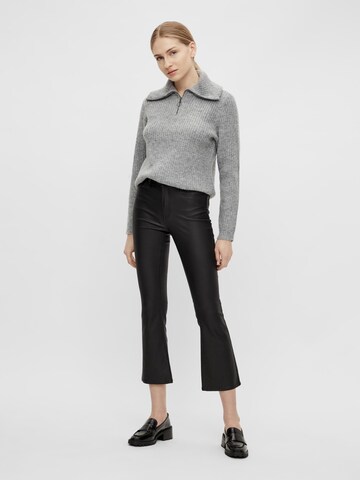 OBJECT - Acampanado Pantalón 'Belle' en negro