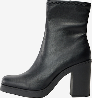 STEVE MADDEN Botki 'Mesmerize' w kolorze czarny: przód