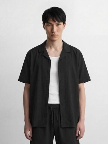 Burocs Regular Fit Hemd 'Solid Seersucker'‌‌‌‌‌ in Schwarz