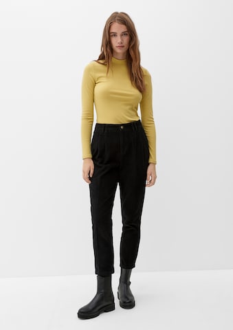 s.Oliver Regular Pleat-front trousers in Black