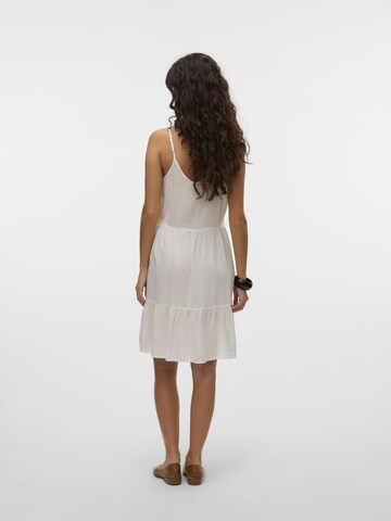 Robe-chemise 'VMBumpy' VERO MODA en blanc