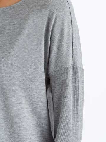 Pyjama ' Natural Elegance ' Hanro en gris