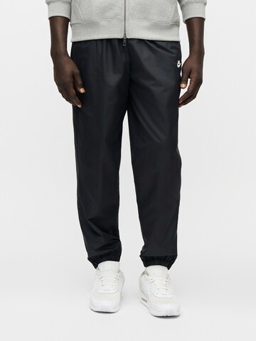 Nike Sportswear regular Παντελόνι σε μαύρο: μπροστά