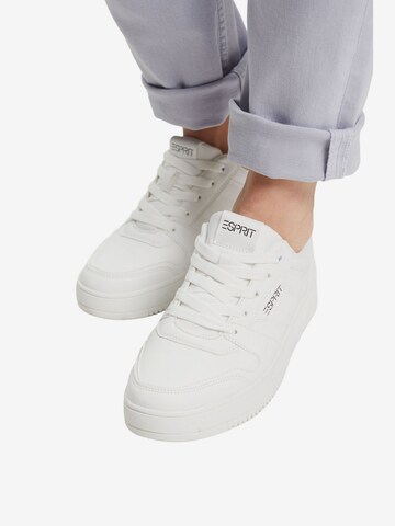 ESPRIT Sneakers laag in Wit: voorkant