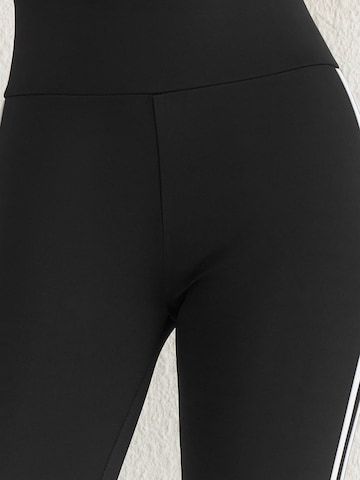 Trendyol Skinny Leggings in Zwart