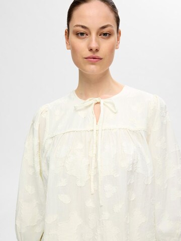 Camicia da donna 'SLFCORINA' di SELECTED FEMME in bianco