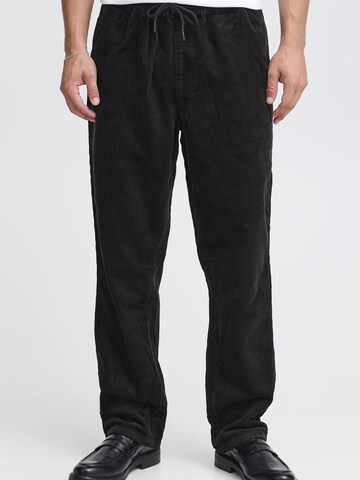 !Solid Regular Chino trousers 'Gutti' in Black