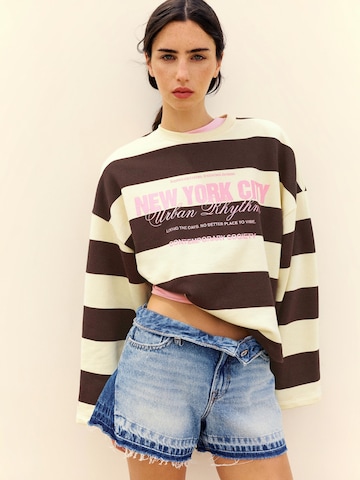 Pull&Bear Sweatshirt 'PACIFIC' in Braun: Vorderseite