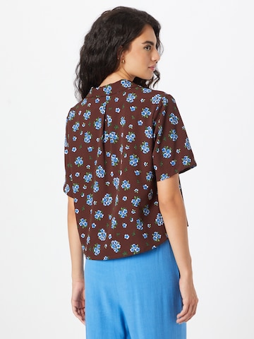 Monki - Blusa em castanho