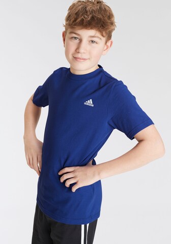 ADIDAS SPORTSWEAR Λειτουργικό μπλουζάκι 'Essentials Small Logo ' σε μπλε