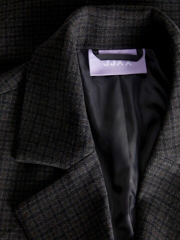 Manteau mi-saison 'JXELLE' JJXX en noir