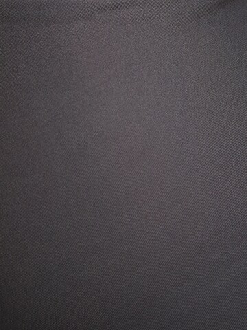 Bershka Kleid in Schwarz